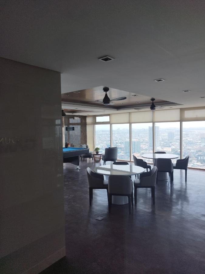 Schoenes Apartment Mit Pool-Nutzung 马尼拉 外观 照片